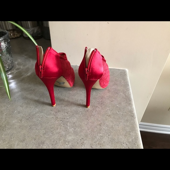 Aldo red lace shoes size 7.5 - Picture 4 of 5